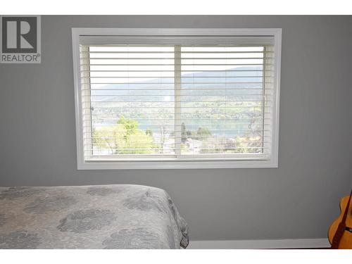 8700 Clerke Road Unit# 3, Coldstream, BC - Indoor Photo Showing Bedroom