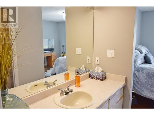 8700 Clerke Road Unit# 3, Coldstream, BC - Indoor Photo Showing Bathroom