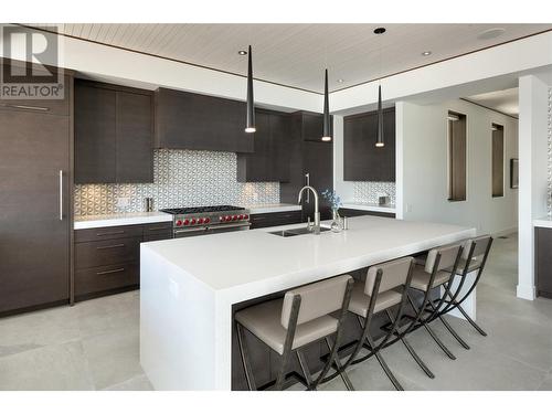 2463 Thacker Drive, West Kelowna, BC - Indoor Photo Showing Kitchen With Double Sink With Upgraded Kitchen