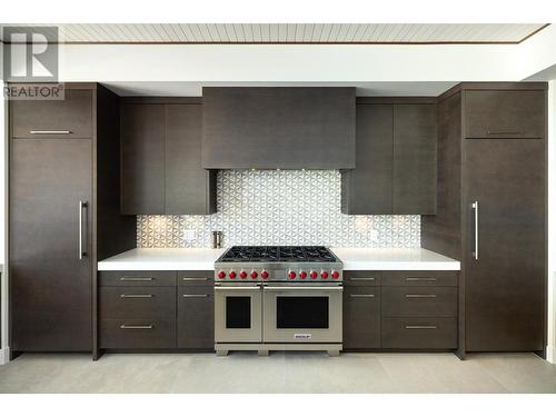 2463 Thacker Drive, West Kelowna, BC - Indoor Photo Showing Kitchen