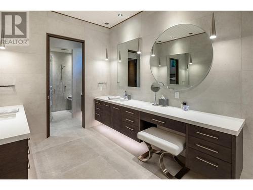 2463 Thacker Drive, West Kelowna, BC - Indoor Photo Showing Bathroom