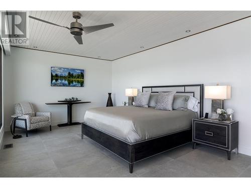 2463 Thacker Drive, West Kelowna, BC - Indoor Photo Showing Bedroom