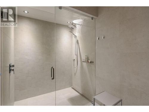 2463 Thacker Drive, West Kelowna, BC - Indoor Photo Showing Bathroom