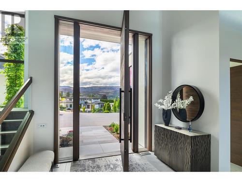 2463 Thacker Drive, West Kelowna, BC - Indoor Photo Showing Other Room