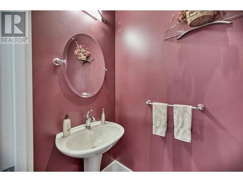 148 Sasquatch Trail, Osoyoos, BC - Indoor Photo Showing Bathroom