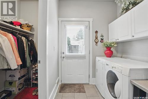 1603A 9Th Avenue N, Saskatoon, SK - Indoor Photo Showing Laundry Room