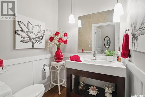 1603A 9Th Avenue N, Saskatoon, SK - Indoor Photo Showing Bathroom