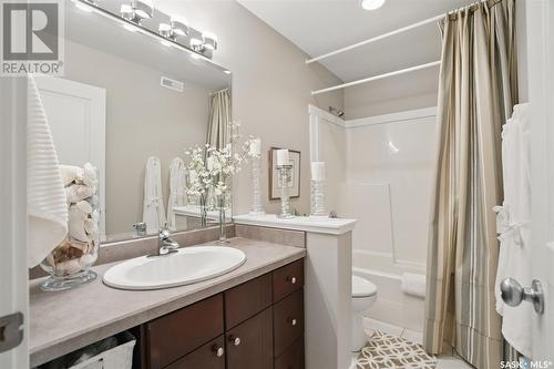 1603A 9Th Avenue N, Saskatoon, SK - Indoor Photo Showing Bathroom
