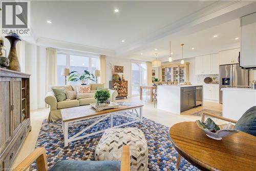 109 Thackeray Way, Harriston, ON - Indoor Photo Showing Living Room