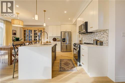 109 Thackeray Way, Harriston, ON - Indoor Photo Showing Kitchen With Upgraded Kitchen
