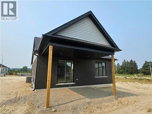 113 Thackeray Way, Harriston, ON - Outdoor