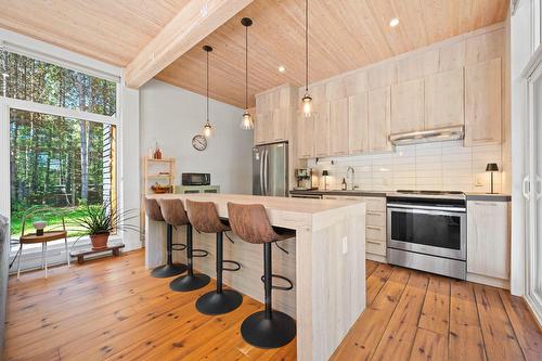 Cuisine - 42 Ch. Des Épicuriens, La Conception, QC - Indoor Photo Showing Kitchen With Upgraded Kitchen