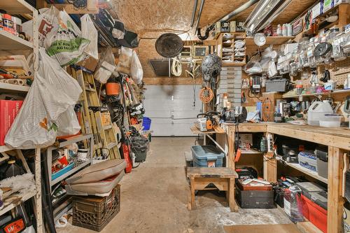 Atelier - 566 Ch. Forest, Saint-Sauveur, QC - Indoor Photo Showing Garage