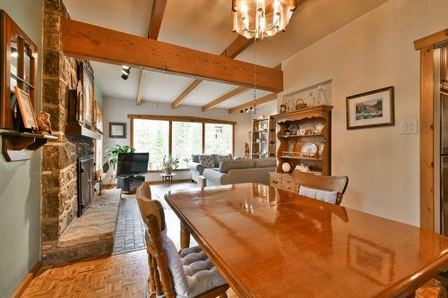 Vue d'ensemble - 566 Ch. Forest, Saint-Sauveur, QC - Indoor Photo Showing Dining Room