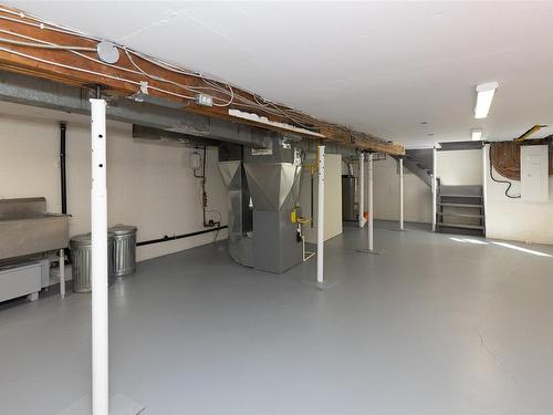 401 May Street N, Thunder Bay, ON - Indoor Photo Showing Basement