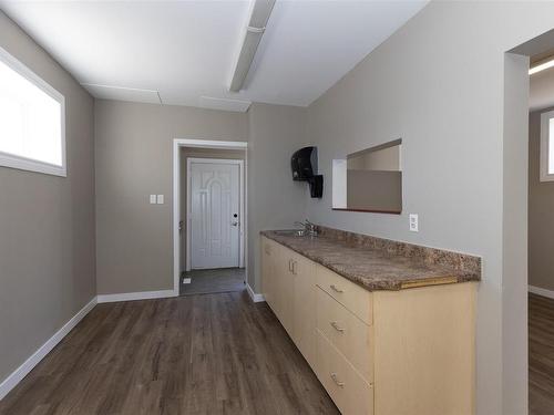 401 May Street N, Thunder Bay, ON - Indoor Photo Showing Other Room