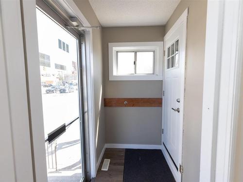 401 May Street N, Thunder Bay, ON - Indoor Photo Showing Other Room