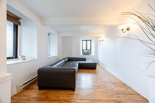 Salon - 6830 Ch. Des Prairies, Brossard, QC - Indoor Photo Showing Other Room