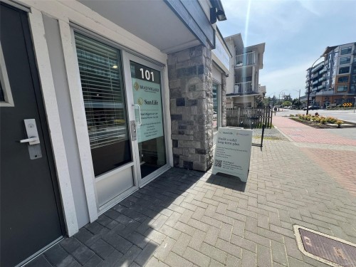 2835 Peatt Rd, Langford, BC - Outdoor