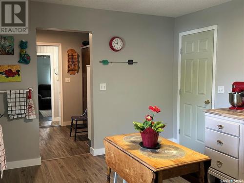 127 3Rd Avenue, Young, SK - Indoor
