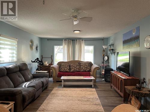 127 3Rd Avenue, Young, SK - Indoor Photo Showing Living Room
