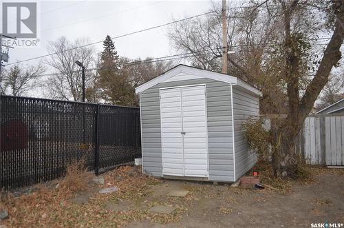 207 3Rd Avenue W, Kindersley, SK - Outdoor