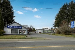 651 Anderton Rd  Comox, BC V9M 2J1