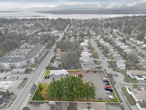651 Anderton Rd, Comox, BC 
