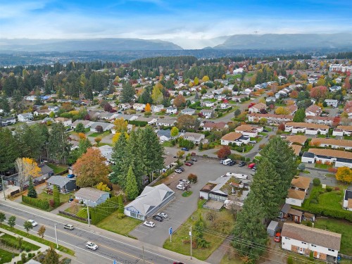 651 Anderton Rd, Comox, BC 