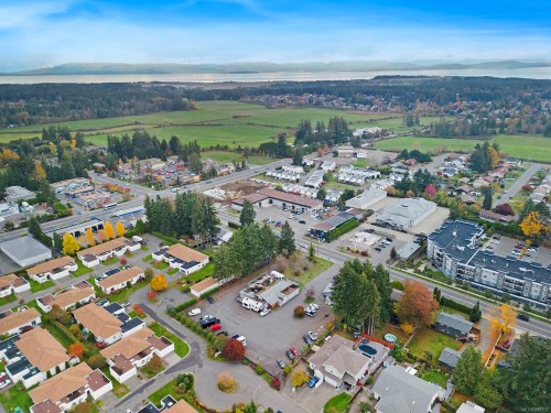 651 Anderton Rd, Comox, BC 