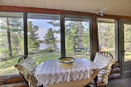 Véranda - 23 Ch. Du Rivage, Austin, QC - Indoor Photo Showing Other Room