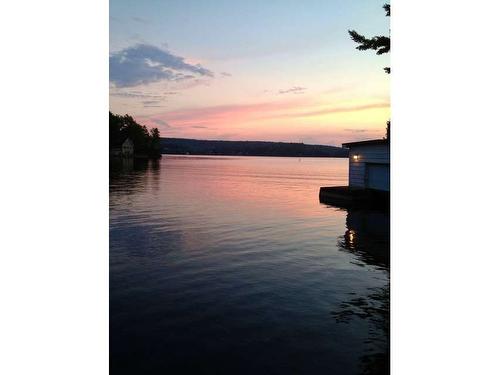 Bord de l'eau - 23 Ch. Du Rivage, Austin, QC - Outdoor With Body Of Water With View