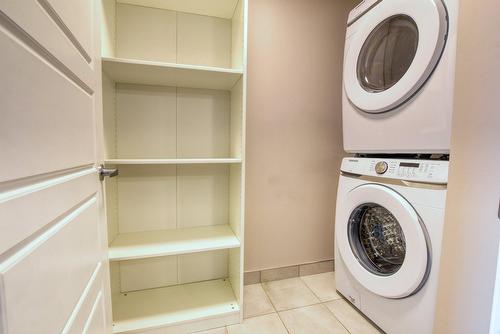 Laundry room - 309-245 Ch. Bates, Mont-Royal, QC - Indoor Photo Showing Laundry Room