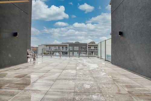 Terrasse - 309-245 Ch. Bates, Mont-Royal, QC - Outdoor