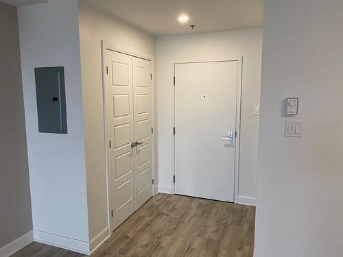 Hall - 309-245 Ch. Bates, Mont-Royal, QC - Indoor Photo Showing Other Room