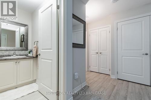 Front Foyer - 203 - 4644 Pettit Avenue, Niagara Falls (Morrison), ON - Indoor