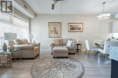 Living Room - 203 - 4644 Pettit Avenue, Niagara Falls (Morrison), ON - Indoor Photo Showing Living Room