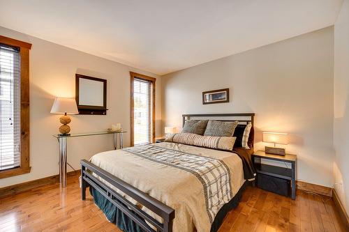 Bedroom - 219 Ch. Des Habitations-Des-Monts, Saint-Sauveur, QC - Indoor Photo Showing Bedroom