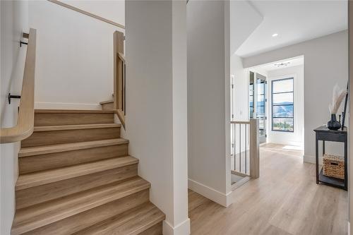 102-1100 Antler Drive, Penticton, BC - Indoor Photo Showing Other Room