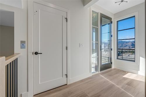 102-1100 Antler Drive, Penticton, BC - Indoor Photo Showing Other Room