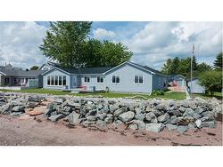 37 Chandler RD  Saint Andrews, NB E5B 2H4