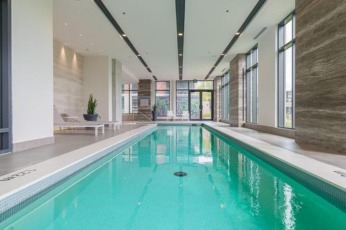 Pool - 2A-1330 Rue Olier, Montréal (Le Sud-Ouest), QC - Indoor Photo Showing Other Room With In Ground Pool