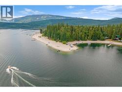 local public beach 5 mins fr moth house - 