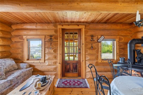 1082 Sixth Ave, Ucluelet, BC 