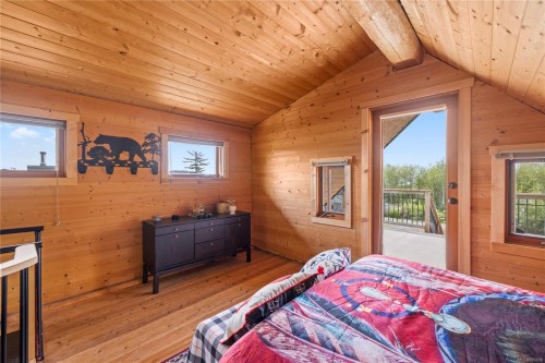 1082 Sixth Ave, Ucluelet, BC 