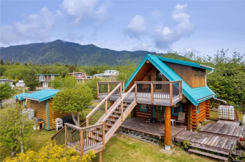 1082 Sixth Ave, Ucluelet, BC 