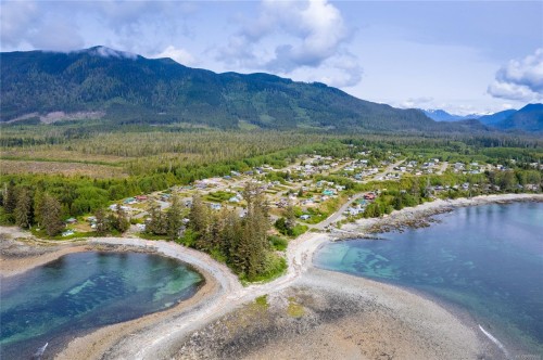 1082 Sixth Ave, Ucluelet, BC 