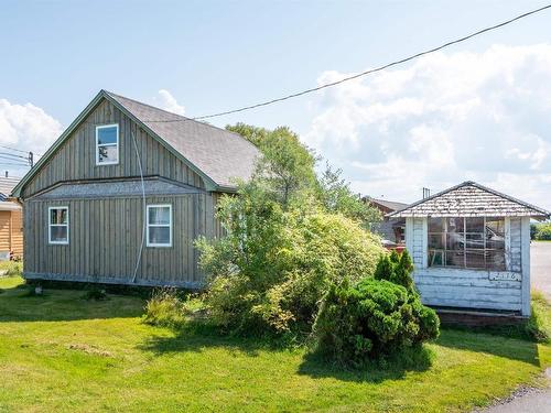 2116 Highway 1, Falmouth, NS 