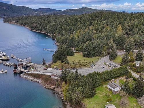 492 Dalton Dr, Mayne Island, BC 