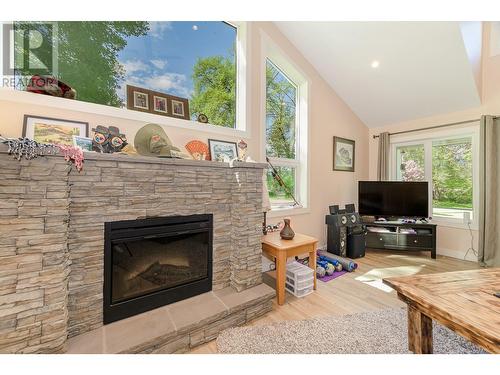 51 Monks Road, Grindrod, BC 